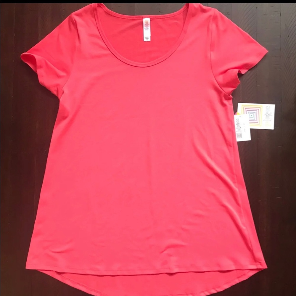 Lularoe Classic T BNWT coral